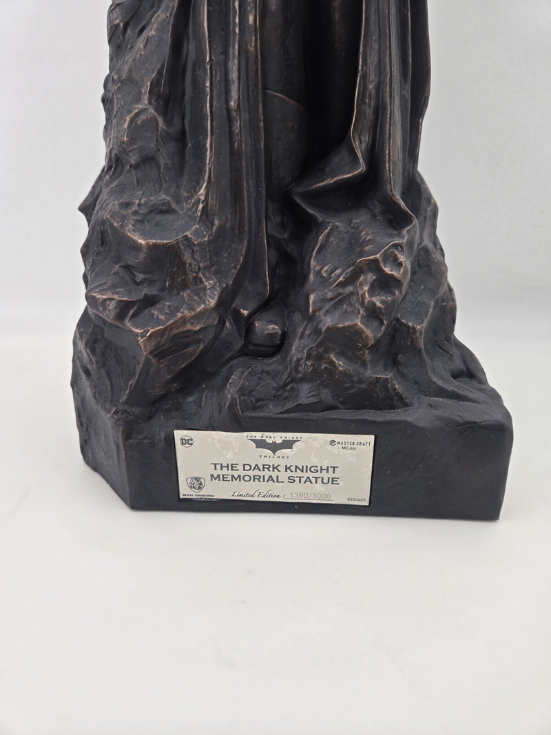 The Dark Knight Rises Master Craft Statue The Dark Knight Memorial Batman