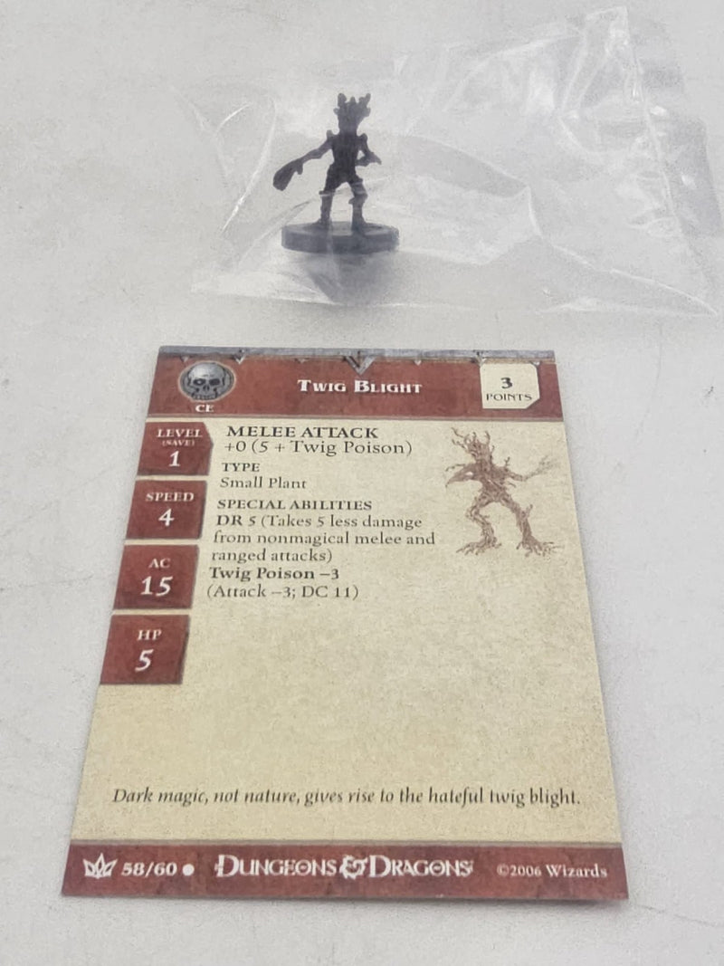 2006 Dungeons & Dragons War Of The Dragon Queen Booster Pack Vintage Figure OPEN