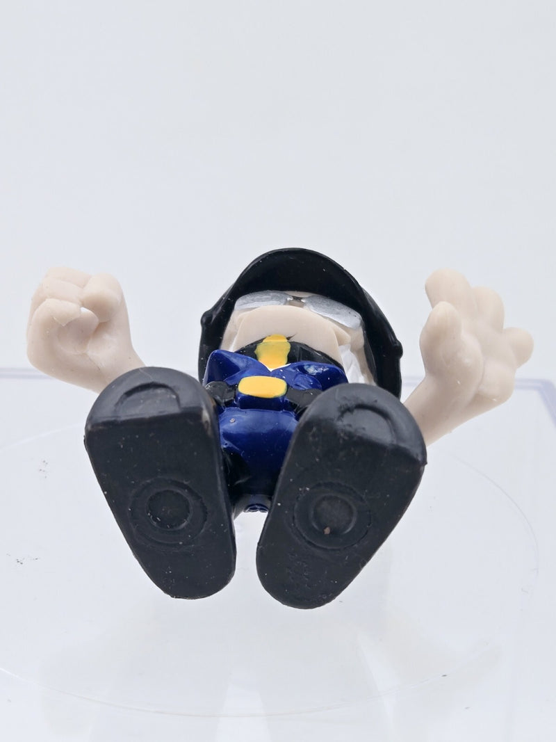 Tech Deck Dude Barney Cop