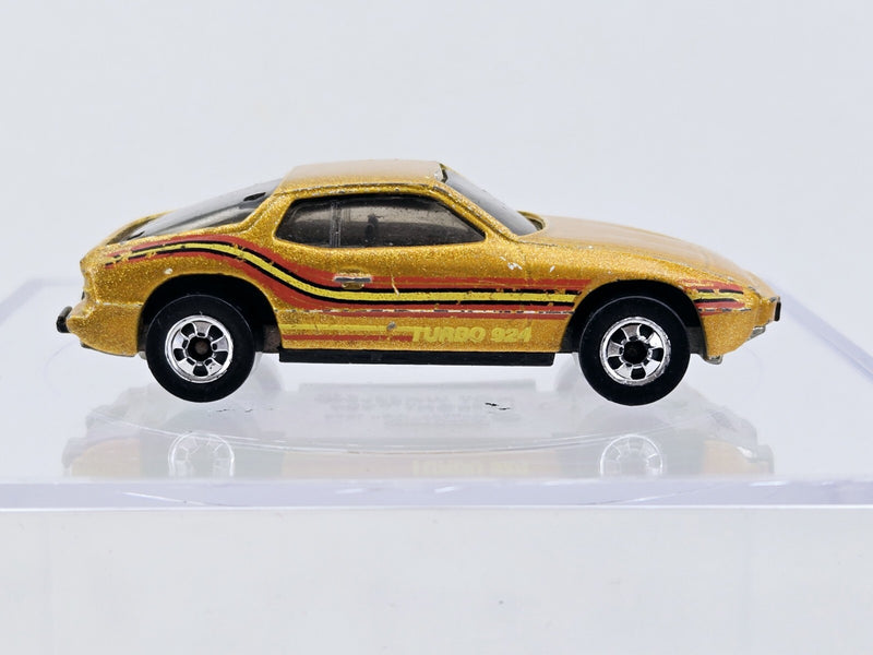 1978 Hot Wheels EXTRAS Gold Upfront 924 Porsche wo/ Ski Racks 1/64 Diecast