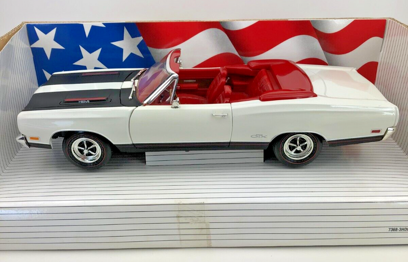 1969 Plymouth Road Runner - American Muscle  - 1993 Ertl  (Open/Damaged Box)