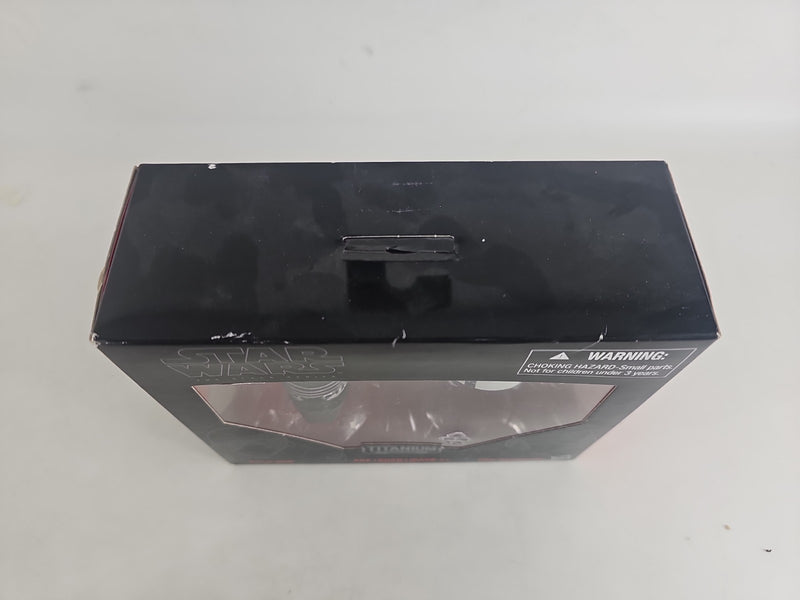 Star Wars Titanium Series The Black Series Helmets KYLO REN and POE DAMERON 01