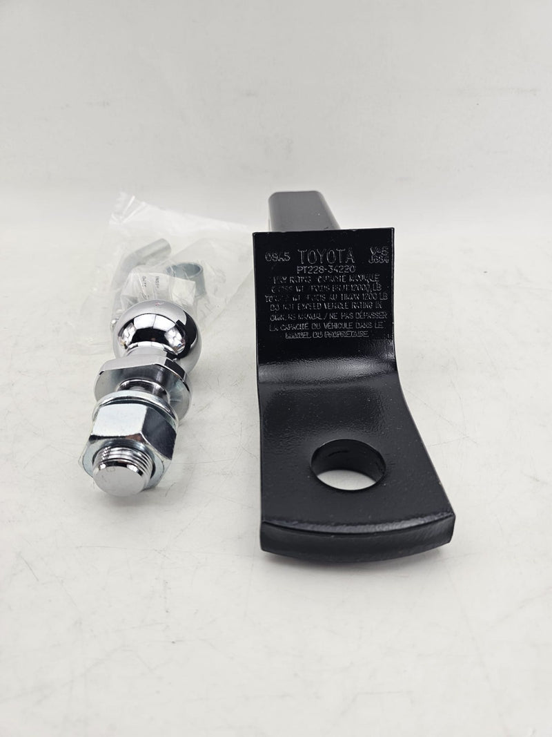 Genuine Toyota Tow Hitch Ball Mount 11 000 Load Rating PT228-34220 w/ Ball
