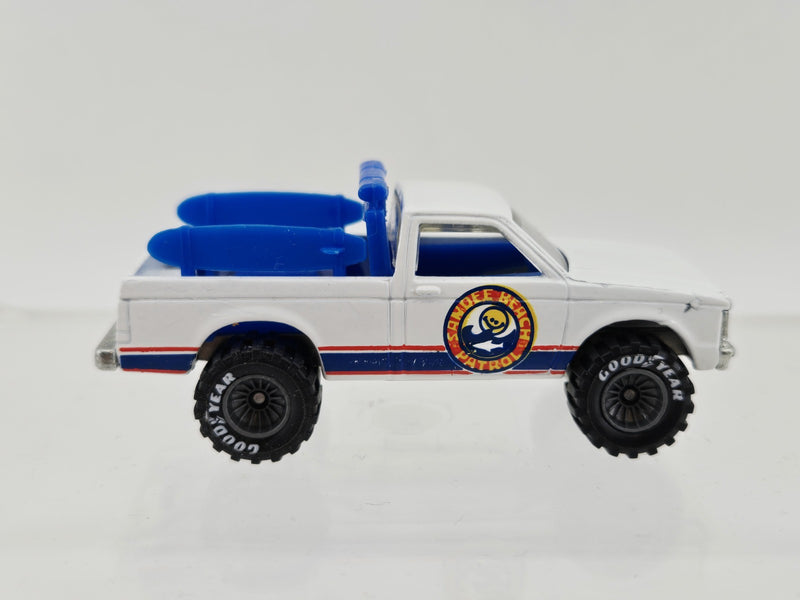 Vintage 1982 Hot Wheels Real Riders White Beach Patrol Chevy S10 Pickup 4368