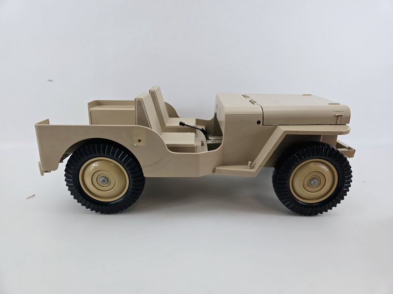 Adventure Team Desert Patrol Jeep GI Joe 1971 Hasbro JC PENNY EXCLUSIVE & Figure