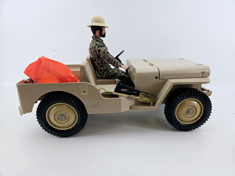 Adventure Team Desert Patrol Jeep GI Joe 1971 Hasbro JC PENNY EXCLUSIVE & Figure
